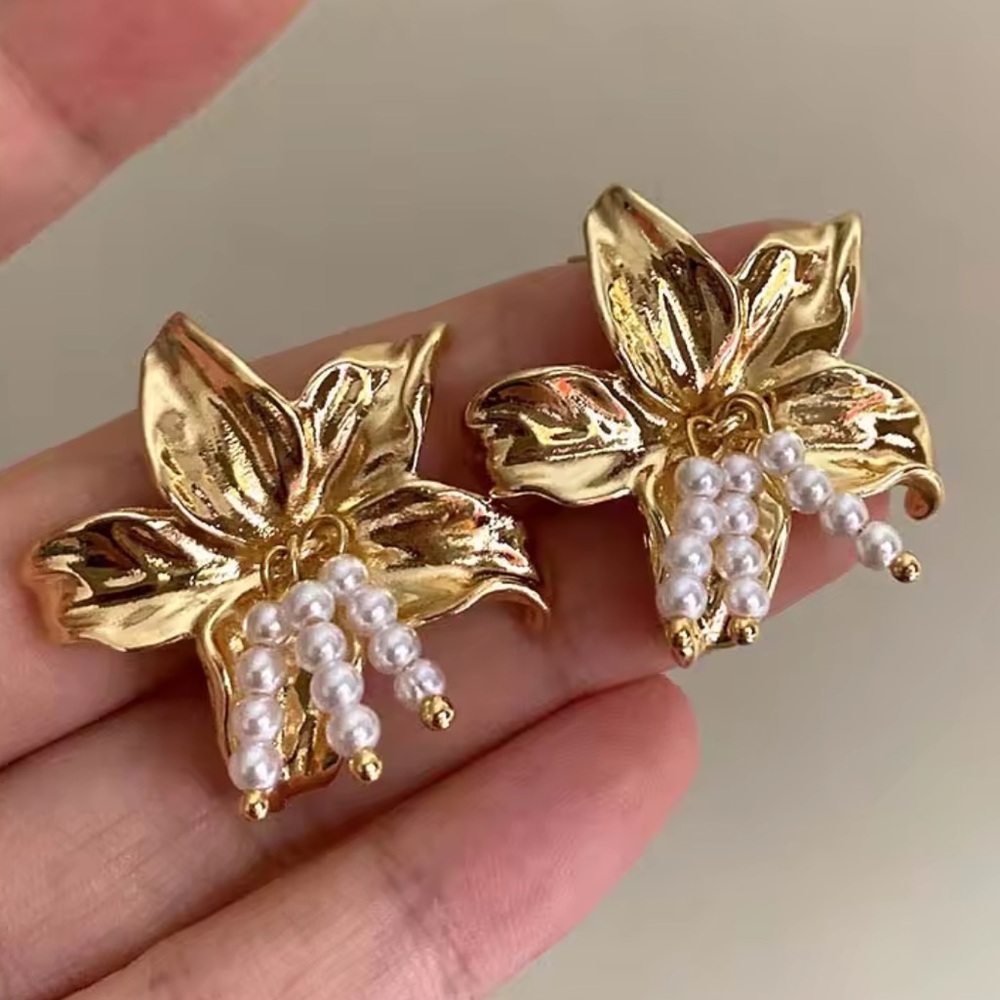 Flora Gold Color Plated Pearl Earrings